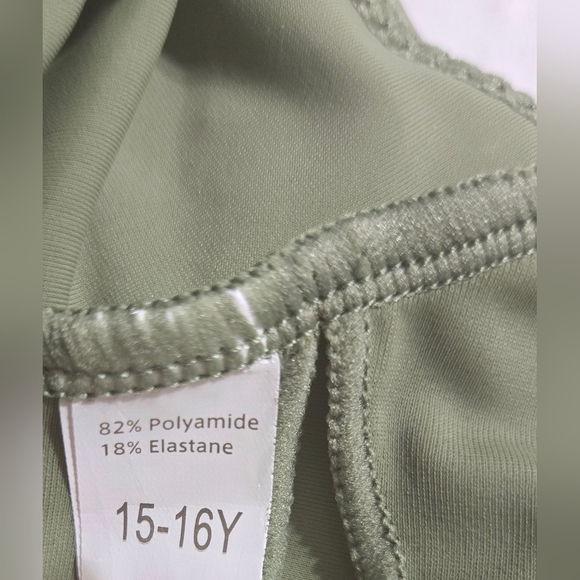 ⭐️5/$25 Green Girls One Piece Swimsuits Solid Color Teen Swimsuit Size 15/16 Yrs - Picture 6 of 8
